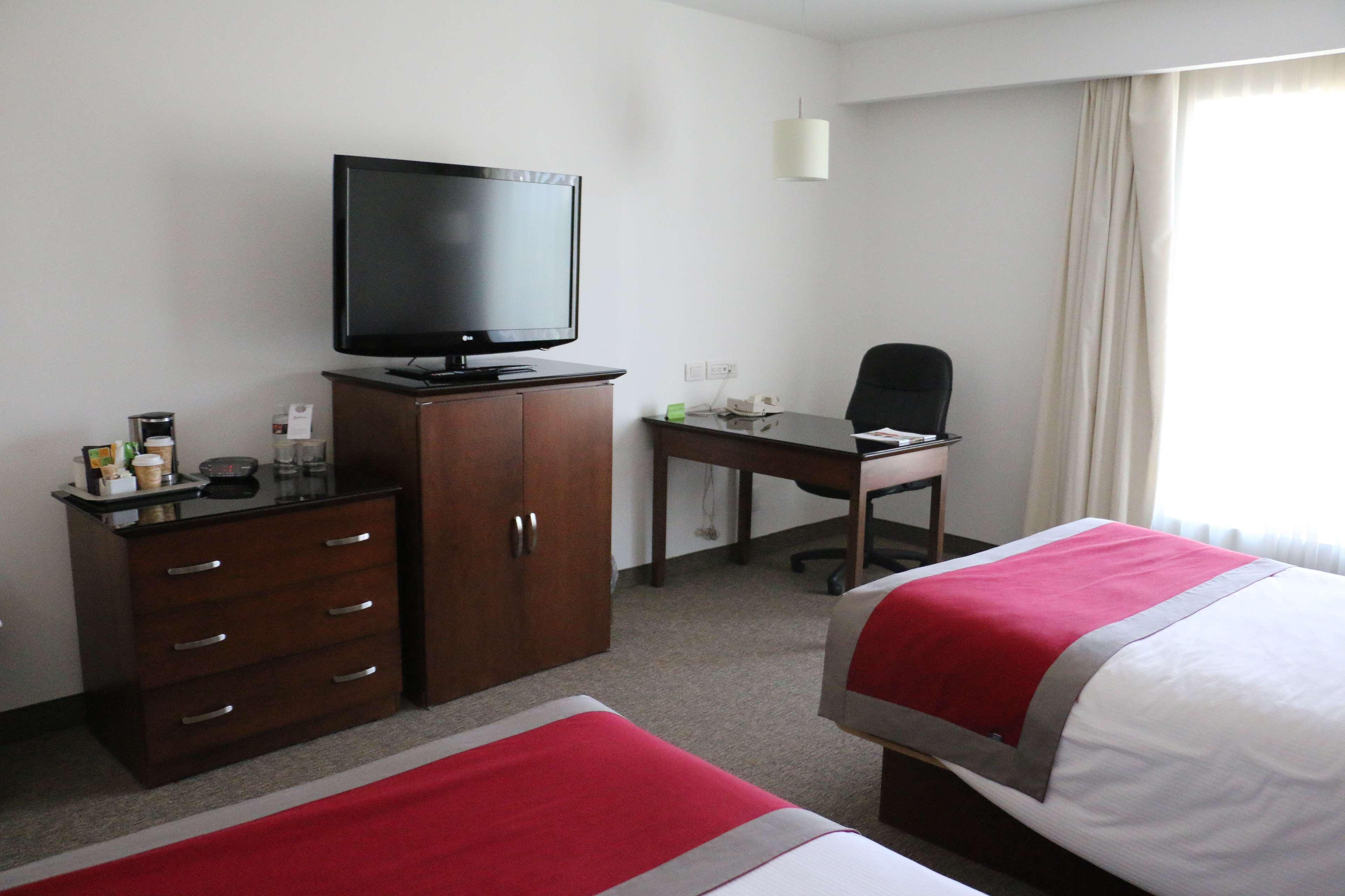 Radisson Poliforum Plaza Hotel Леон Екстер'єр фото