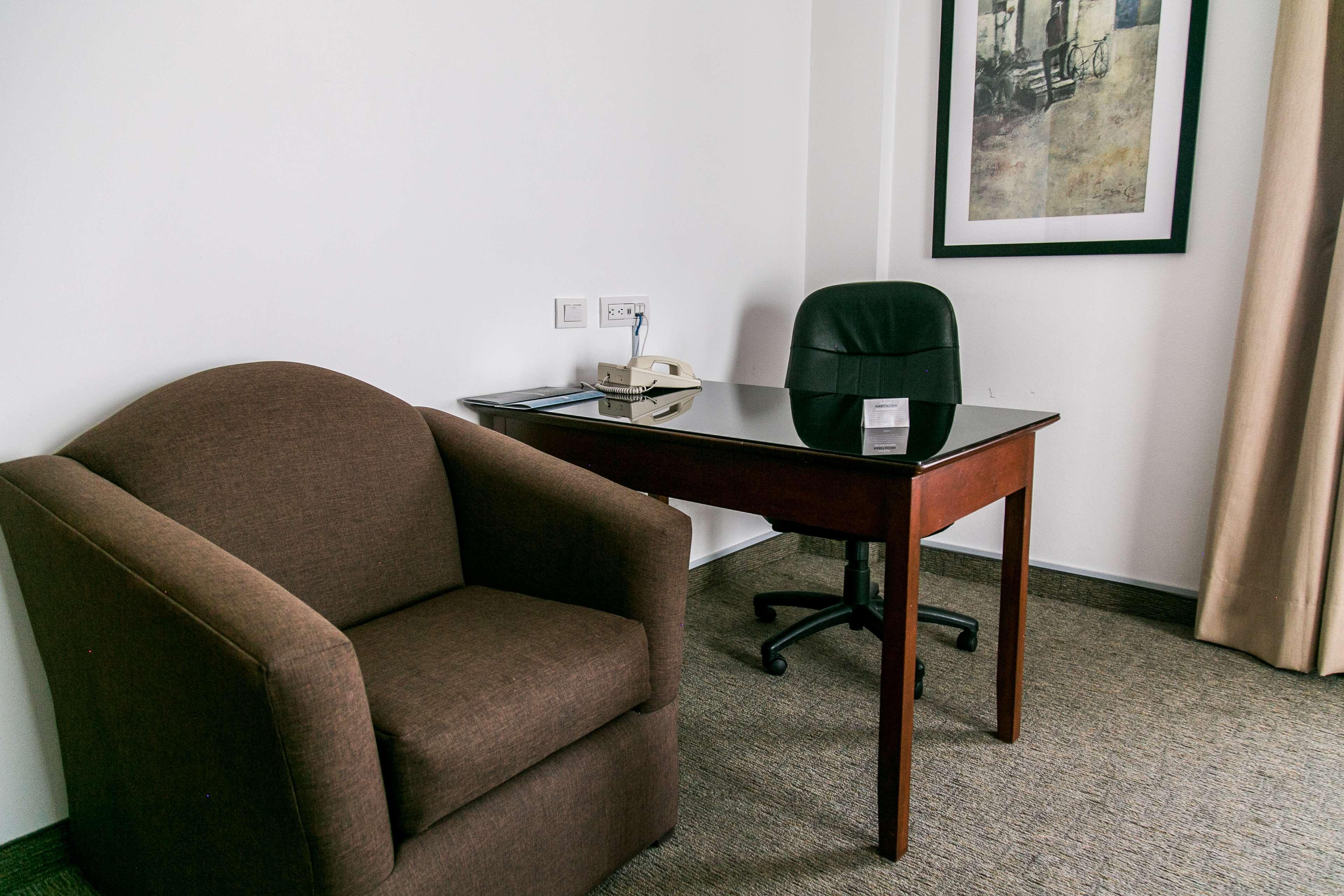 Radisson Poliforum Plaza Hotel Леон Екстер'єр фото