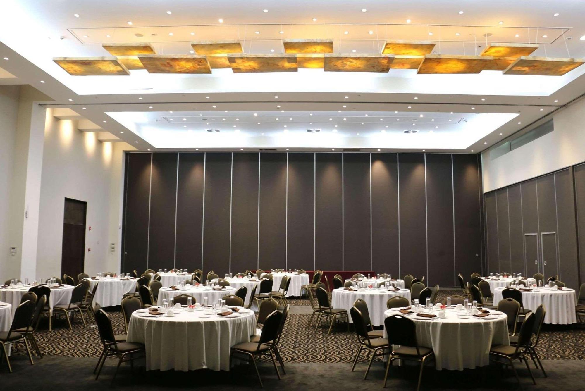 Radisson Poliforum Plaza Hotel Леон Екстер'єр фото