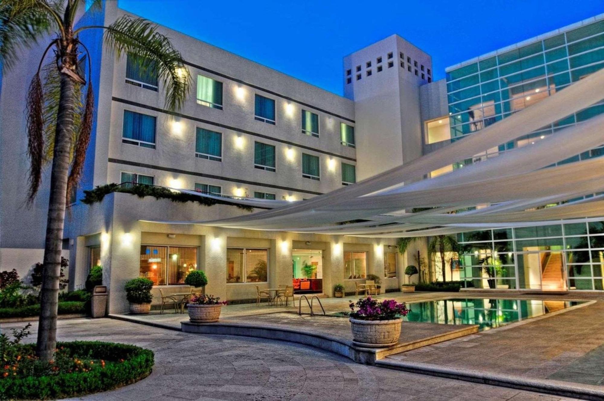 Radisson Poliforum Plaza Hotel Леон Екстер'єр фото