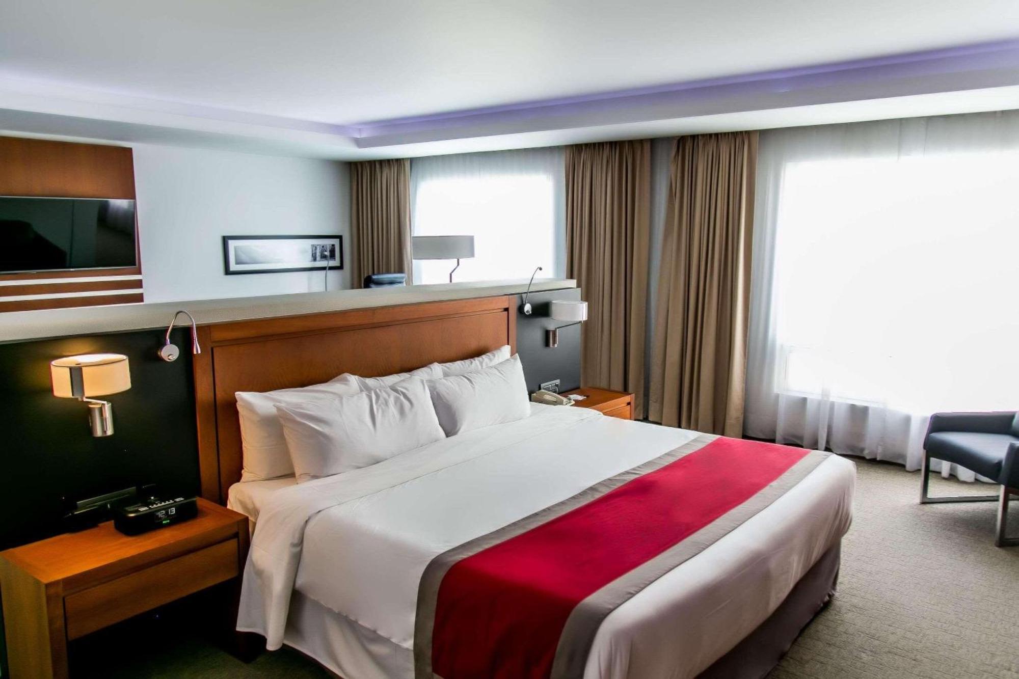 Radisson Poliforum Plaza Hotel Леон Екстер'єр фото