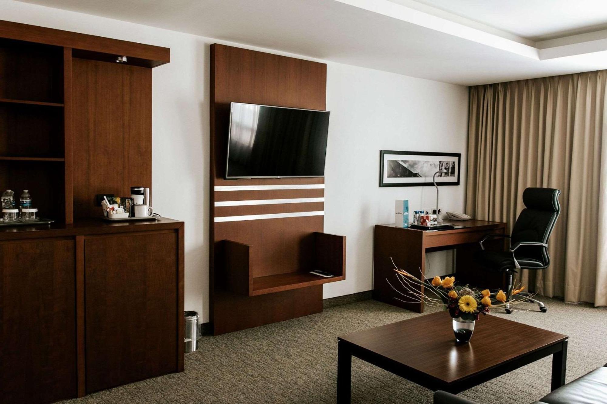 Radisson Poliforum Plaza Hotel Леон Екстер'єр фото